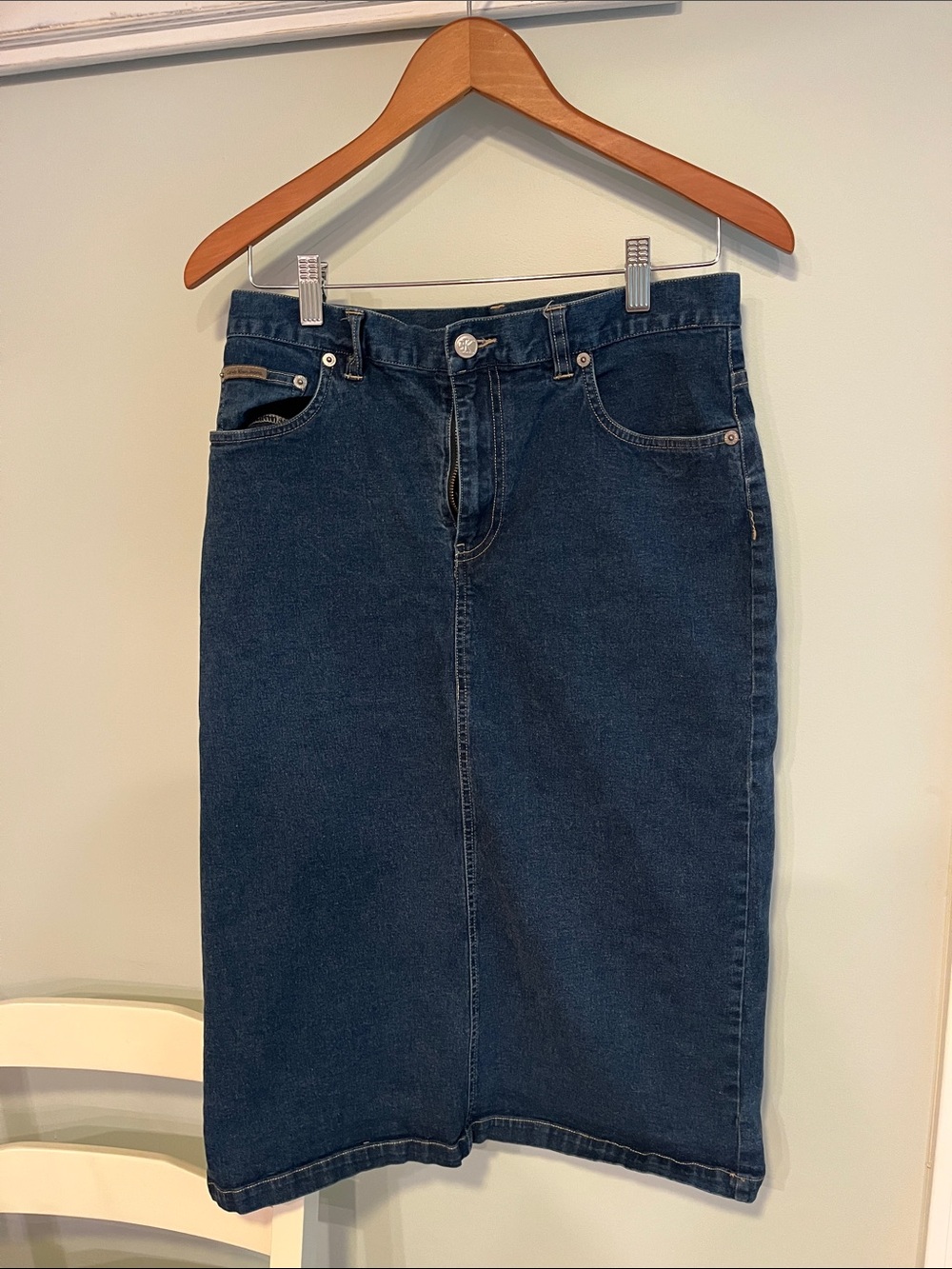 CK Jean skirt below knee. Stretch. Size 10